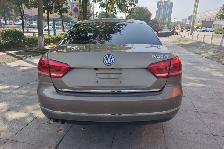 大众 帕萨特 2014款 2.0TSI DSG御尊版车身外观6