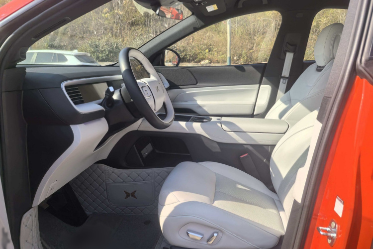 小鹏G6 2023款 580 长续航 Pro中控内饰7003