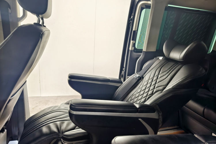 大众 迈特威 2018款 2.0TSI 两驱豪华版 7座中控内饰7010