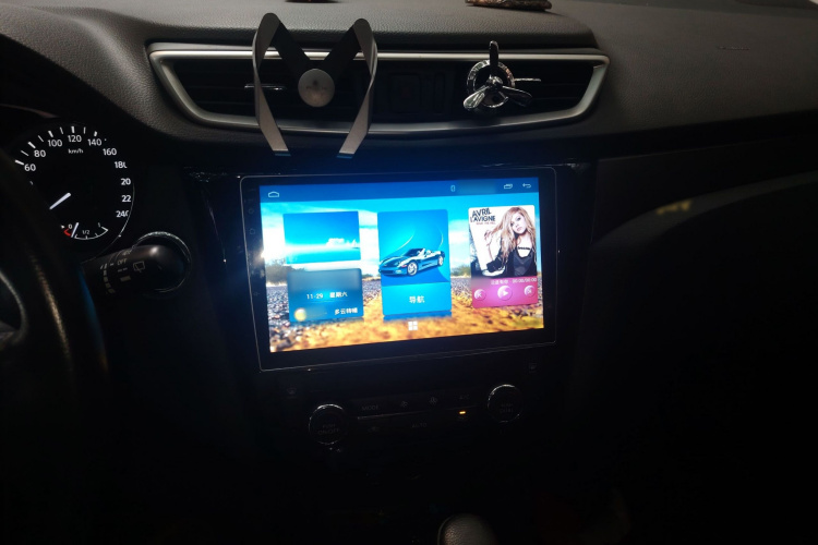 日产 奇骏 2014款 2.0L CVT舒适版 2WD局部细节16