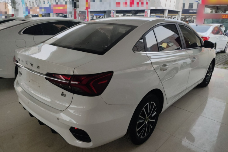 荣威i5 2021款 1.5L CVT钻石版车身外观7
