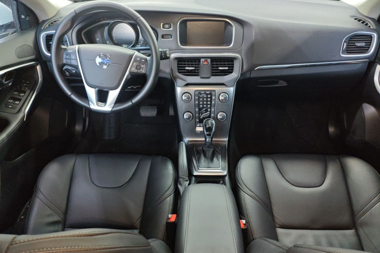 沃尔沃V40 2015款 1.6T 智雅版中控内饰12