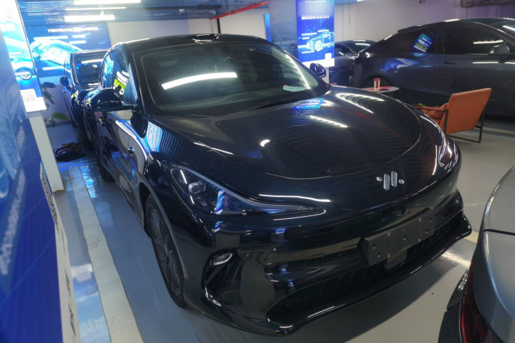 智己汽车 智己LS6 2025款 灵蜥智驾版车身外观3