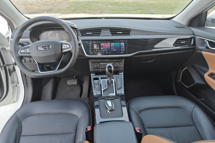 吉利汽车 帝豪GL 2020款 1.4T CVT尊贵型中控内饰7004