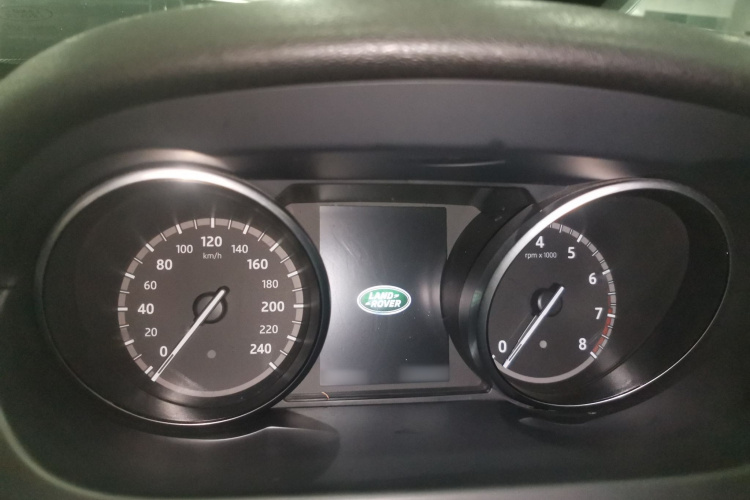 路虎 发现神行 2017款 2.0T PURE局部细节14