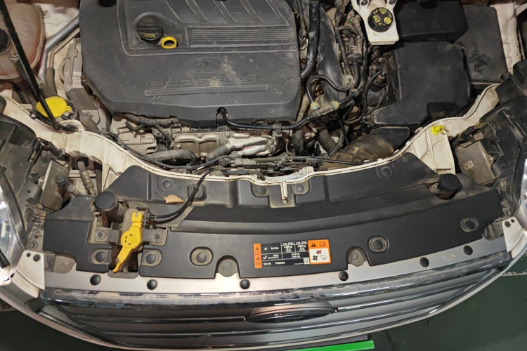 福特 翼虎 2018款 改款 EcoBoost 180 两驱铂翼型局部细节24