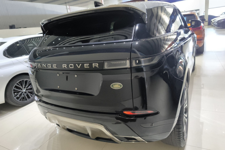 路虎 揽胜极光 2021款 极光L 249PS R-Dynamic First edition 首发版车身外观6