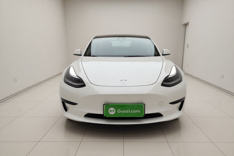 特斯拉 Model 3 2022款 后轮驱动版车身外观2