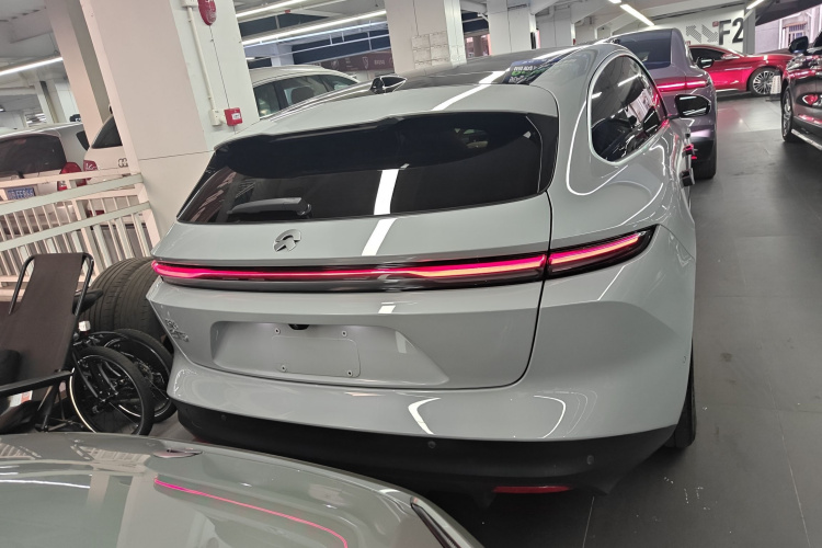 蔚来ET5T 2023款 75kWh Touring车身外观6004