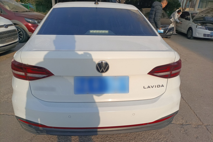 大众 朗逸 2023款 1.5L 自动得逸版车身外观6