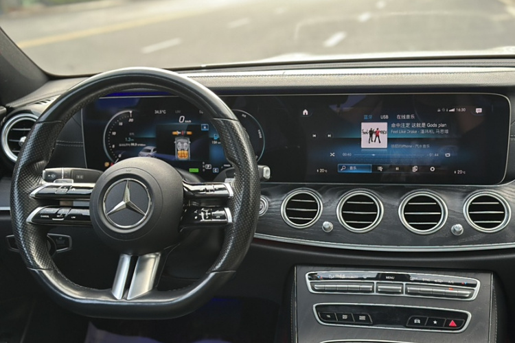 奔驰E级(进口) 2021款 E 260 时尚型运动版中控内饰7007