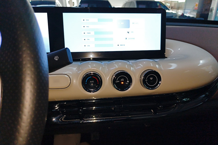 五菱汽车 五菱缤果 2023款 410km 灵犀尊享款局部细节16