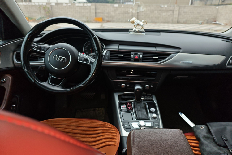 奥迪A6L 2016款 45 TFSI quattro 运动型中控内饰12