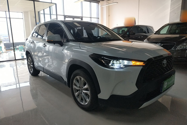 丰田 卡罗拉锐放 2024款 2.0L 智能电混双擎 先锋版车身外观3