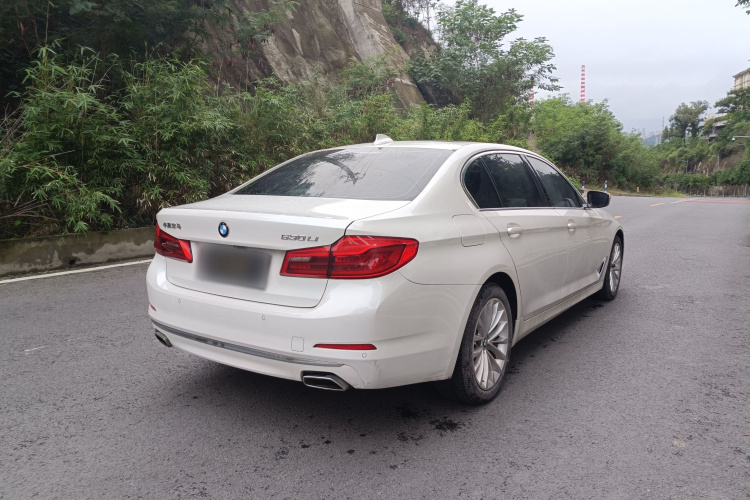 宝马5系 2020款 530Li 领先型 豪华套装车身外观6003