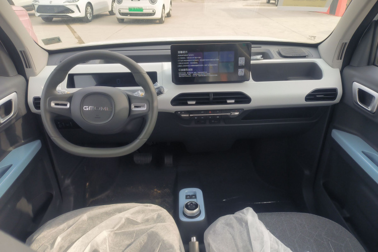吉利银河 2024款 熊猫mini 200km 耐力熊中控内饰12