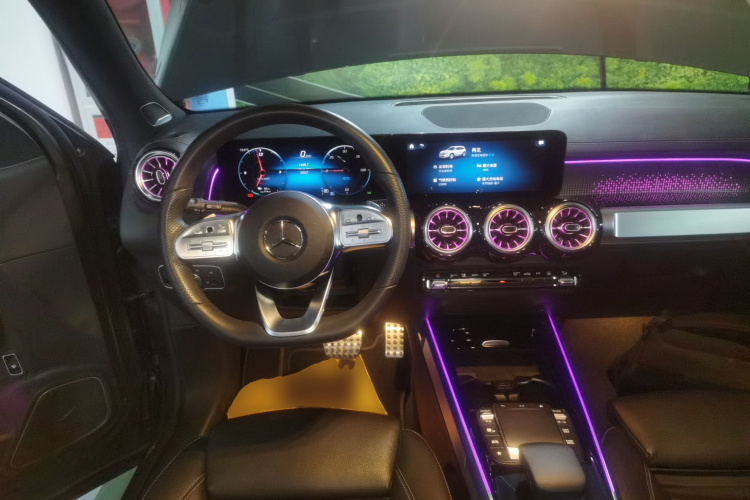 奔驰EQB 2022款 EQB 350 4MATIC 首发特别版局部细节13