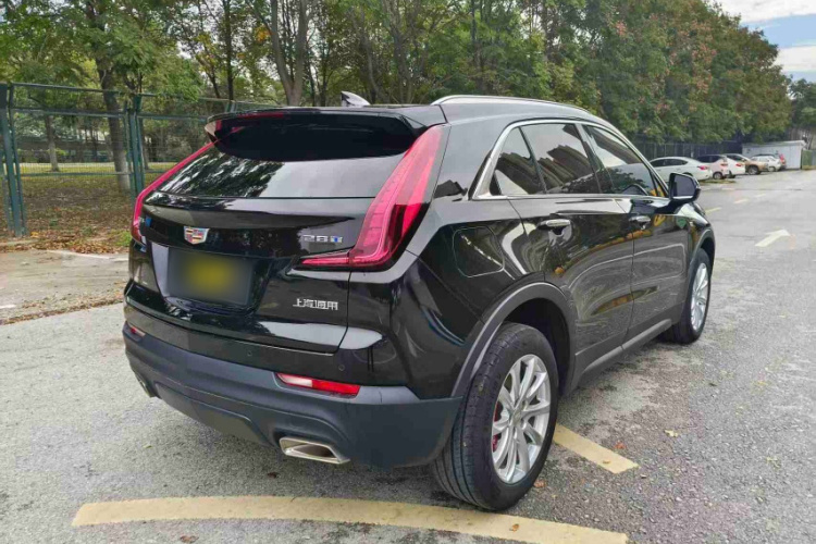 凯迪拉克XT4 2022款 28T 两驱风尚型车身外观6006