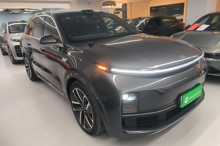 理想汽车 理想L8 2024款 Ultra车身外观3