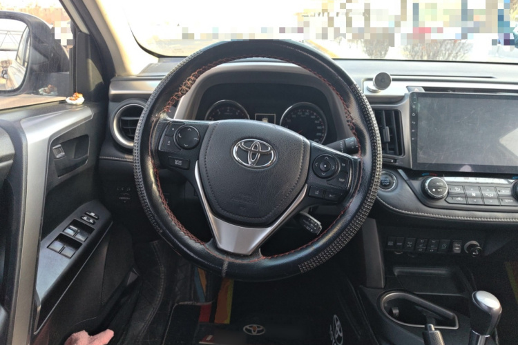 丰田 RAV4荣放 2018款 2.5L 自动四驱精英i版中控内饰13