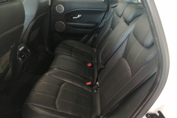 路虎 揽胜极光 2018款 240PS SE DYNAMIC 智锐版中控内饰7004