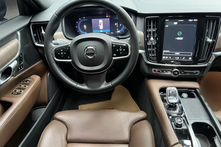 沃尔沃S90 2024款 B5 智远豪华版中控内饰7002