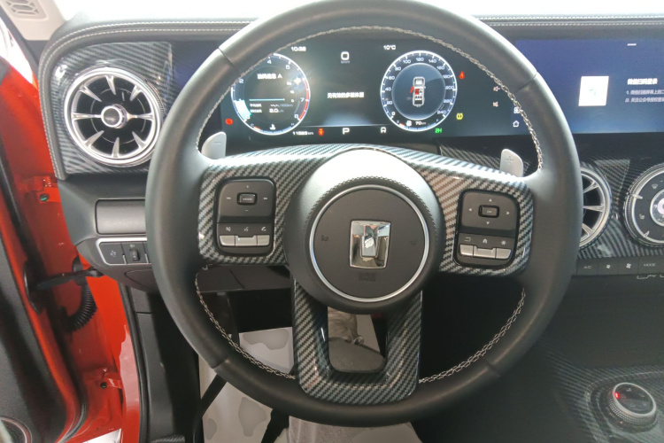 坦克300 2024款 2.0T 征服者中控内饰13