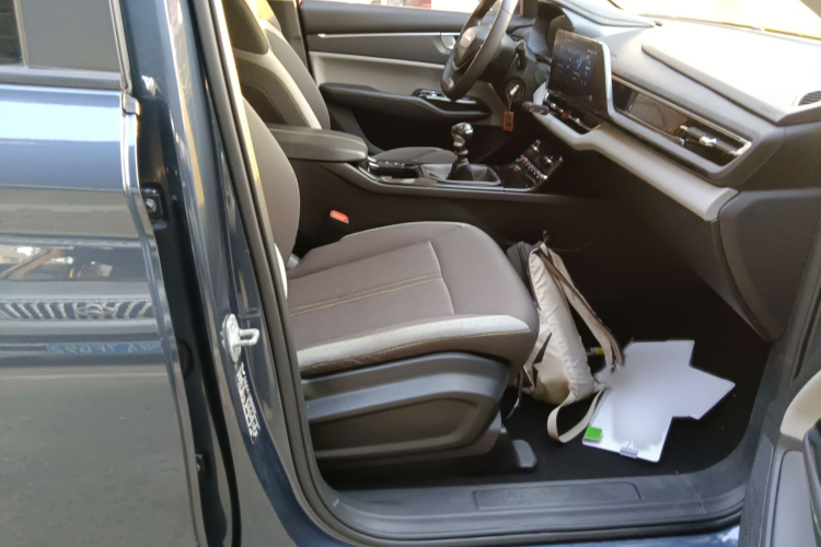 五菱汽车 五菱凯捷 2020款 1.5T 手动精英型局部细节41