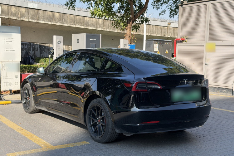 特斯拉 Model 3 2022款 后轮驱动版车身外观6003