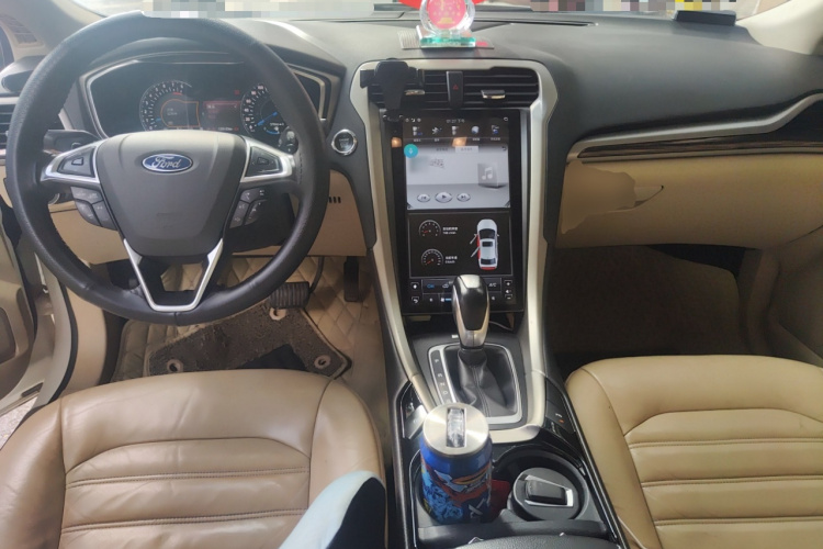 福特 蒙迪欧 2013款 2.0L GTDi240至尊型中控内饰12