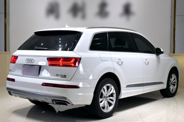 奥迪Q7 2016款 40 TFSI 舒适型车身外观6006
