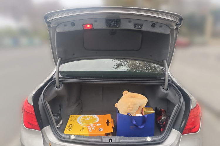 宝马7系 2010款 760Li中控内饰23