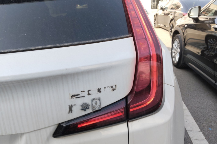 凯迪拉克XT4 2022款 28T 两驱风尚型车身外观6006