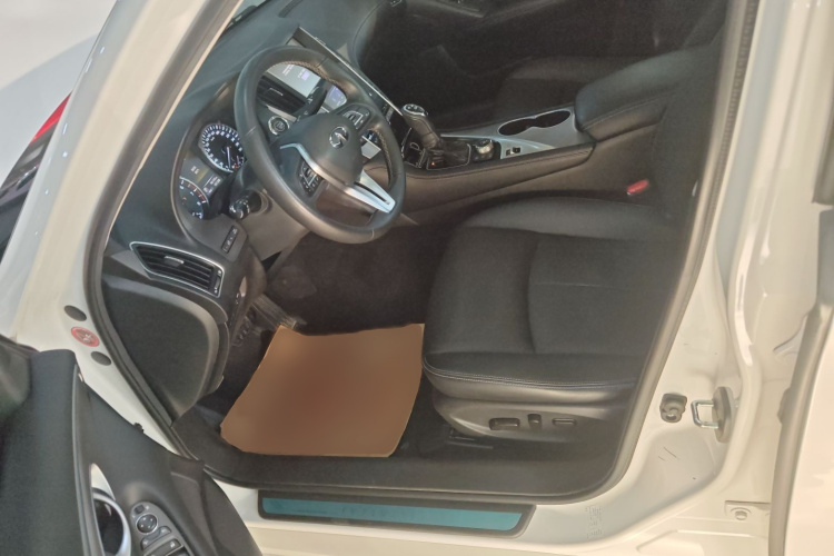 英菲尼迪Q50L 2018款 2.0T 逸享版 国VI局部细节19