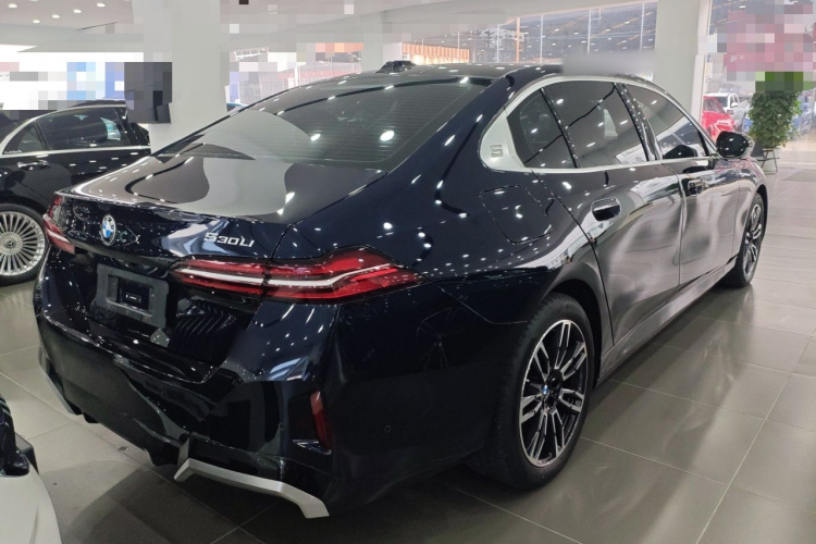 宝马5系 2024款 530Li 领先型 M运动套装车身外观6005