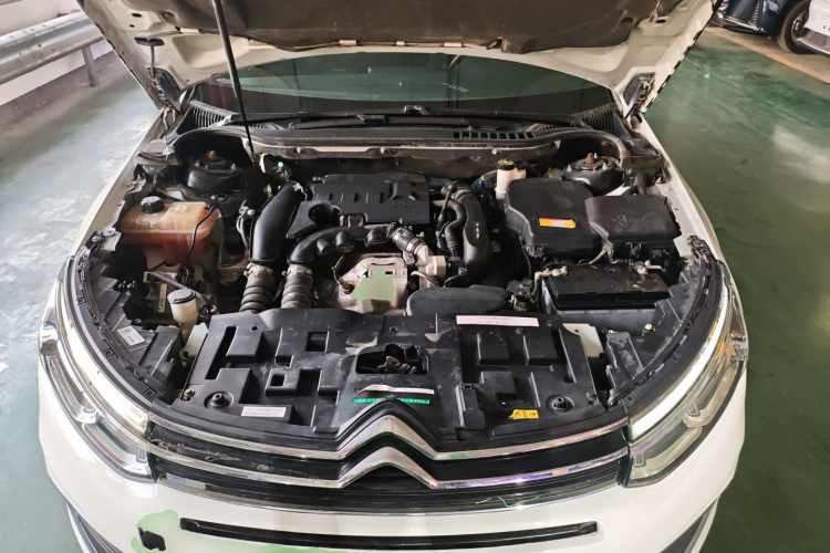 雪铁龙C5 2017款 350THP 自动舒适型局部细节24