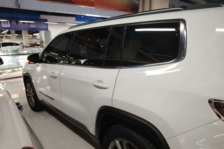 Jeep 大指挥官 2018款 2.0T 四驱臻享版 国V车身外观6003