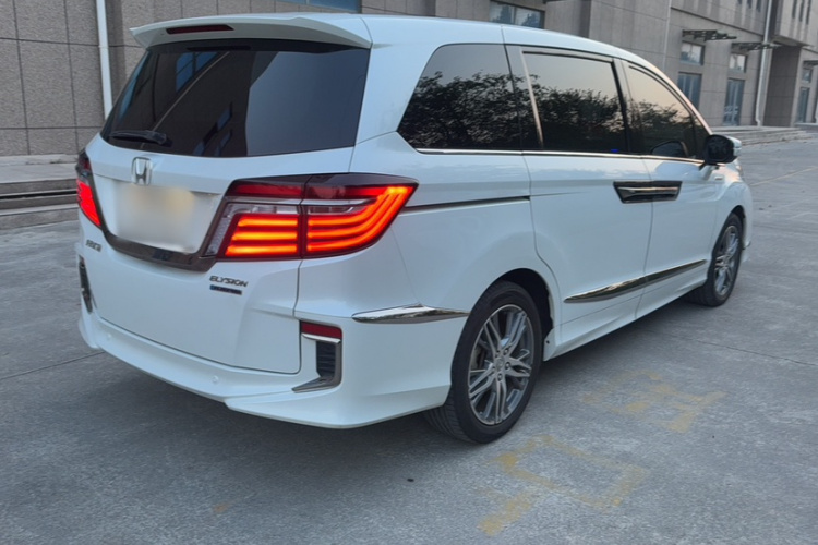 本田 艾力绅 2019款 2.0L 混动至尊版车身外观6005