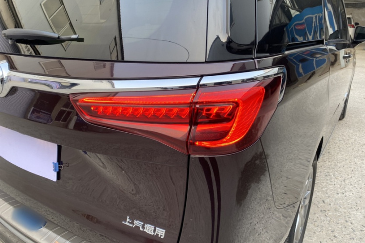 别克GL8 2020款 Avenir艾维亚 六座贤礼版车身外观6006