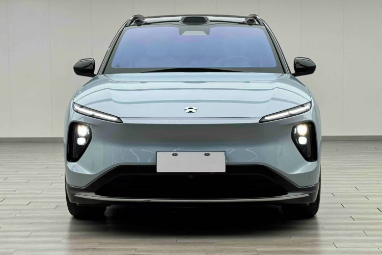 蔚来ES6 2023款 75kWh车身外观2