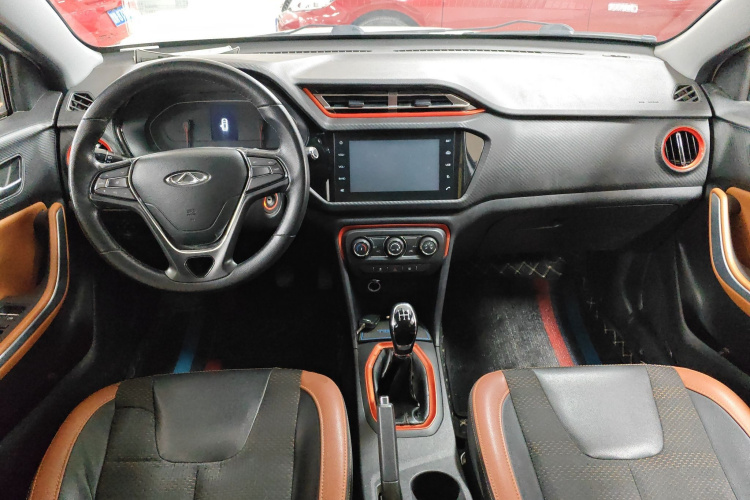 奇瑞 瑞虎3X 2017款 1.5L 手动时尚版中控内饰12