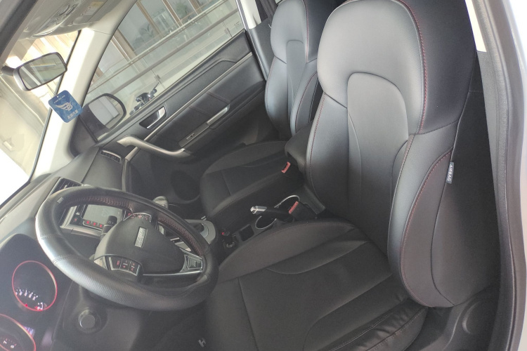 哈弗M6 2018款 改款 1.5T DCT两驱精英型中控内饰19