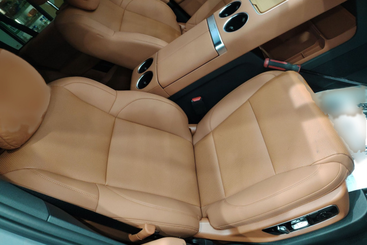 理想汽车 理想L8 2025款 Max 智能焕新版局部细节41