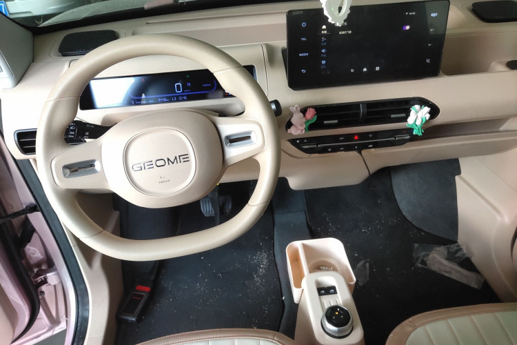 吉利银河 2023款 熊猫mini 200km 耐力熊局部细节16