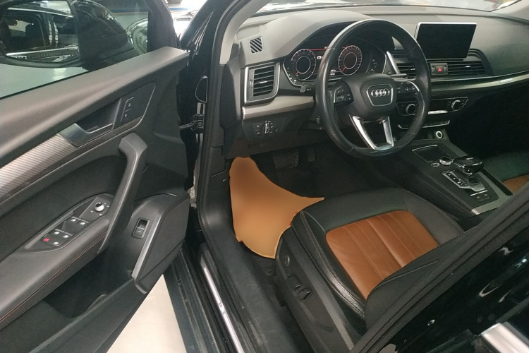 奥迪Q5L 2020款 45 TFSI 尊享时尚型中控内饰20