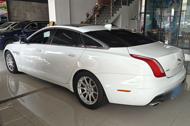 捷豹XJ 2016款 XJL 3.0 SC 两驱典雅商务版车身外观6005