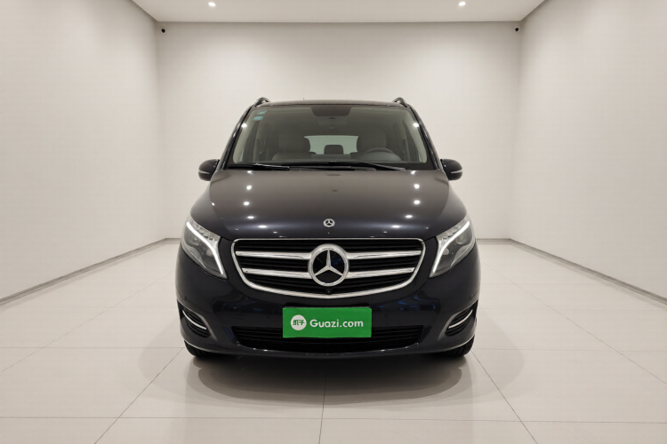 奔驰V级 2018款 V 260 尊贵版 国VI车身外观2