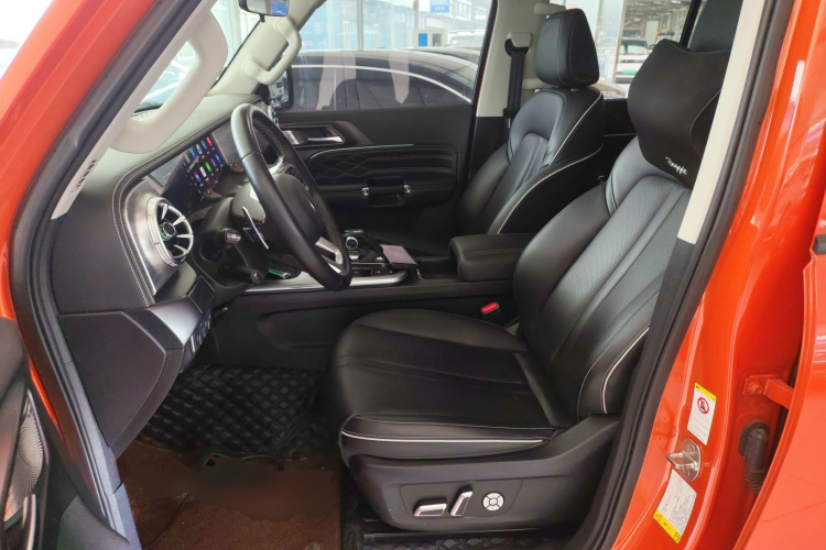 坦克300 2021款 越野版 2.0T 征服者中控内饰19