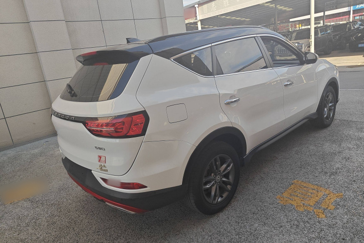 东风风光 风光580 2021款 改款 ☆星版 1.5T 自动豪华型车身外观7