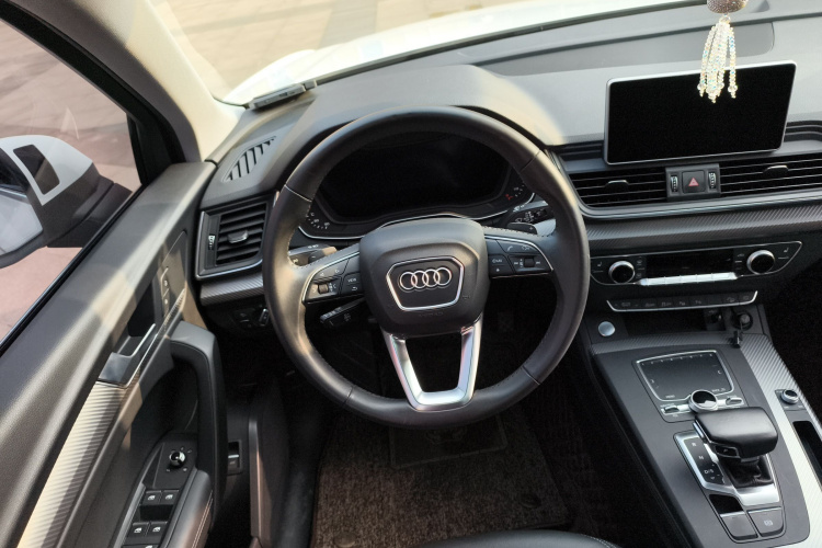 奥迪Q5L 2020款 45 TFSI 尊享时尚型局部细节13